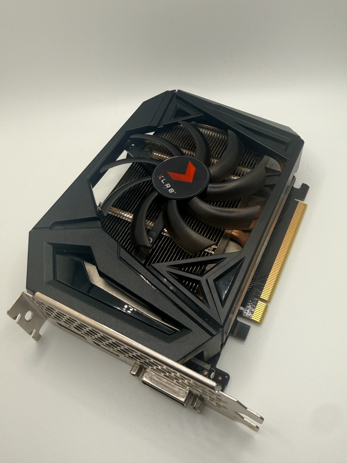 PNY GeForce GTX 1660 SUPER 6GB Single Fan PNY GeForce GTX 1660 SUPER 6GB Single Fan