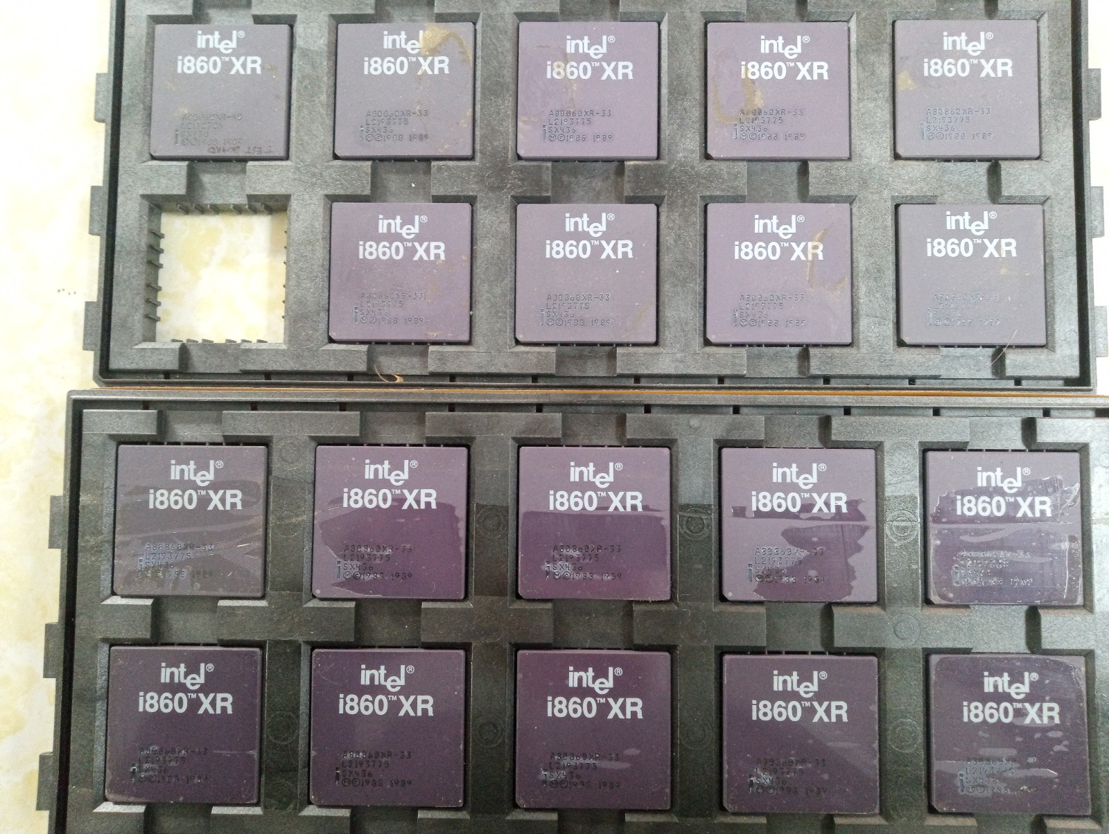 Rare Vintage Ceramic Gold Plated CPU Intel i860 XR A80860XR-33 SX438
