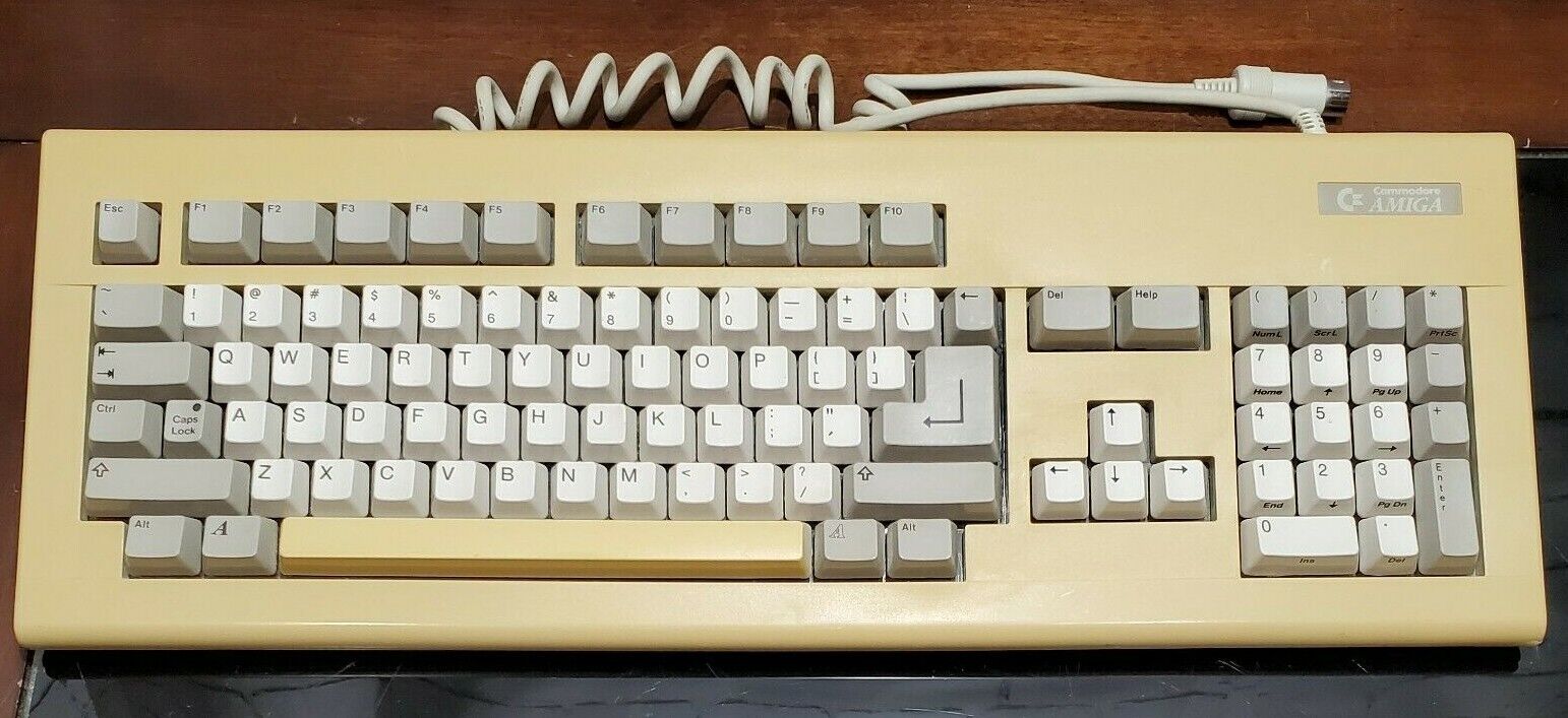 Commodore Amiga 2000 Keyboard, KKQ-E94YC, Yellowed, Tested & Working Great