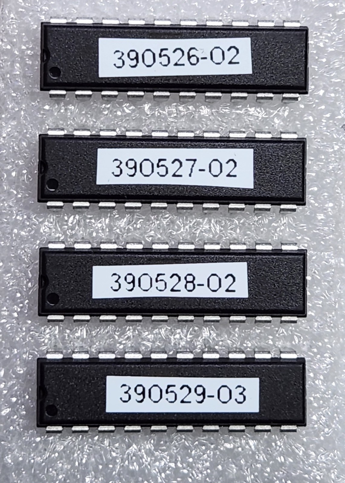 NEW AMIGA 3000 PAL/GAL Logic CHIPS C390526-02 390527-02 390528-02 390529-03 NEW AMIGA 3000 PAL/GAL Logic CHIPS C390526-02 390527-02 390528-02 390529-03