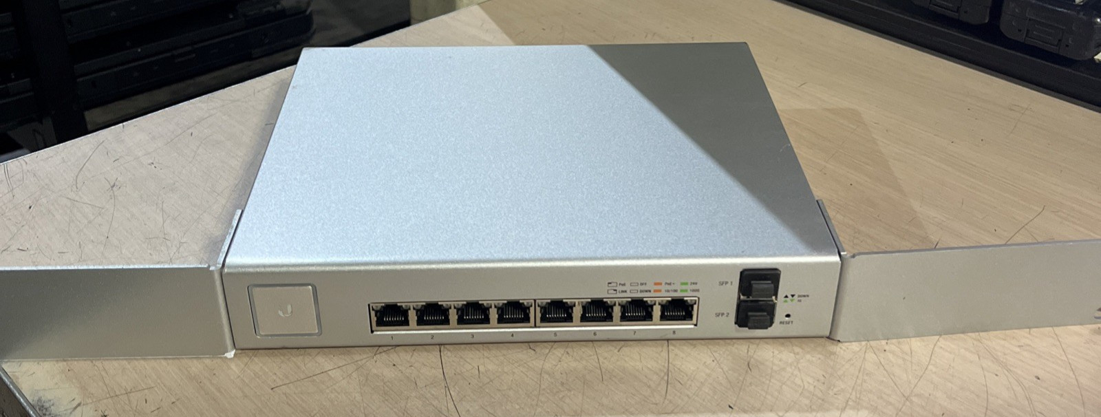 UNIFI US-8-150W SWITCH UNIFI US-8-150W SWITCH