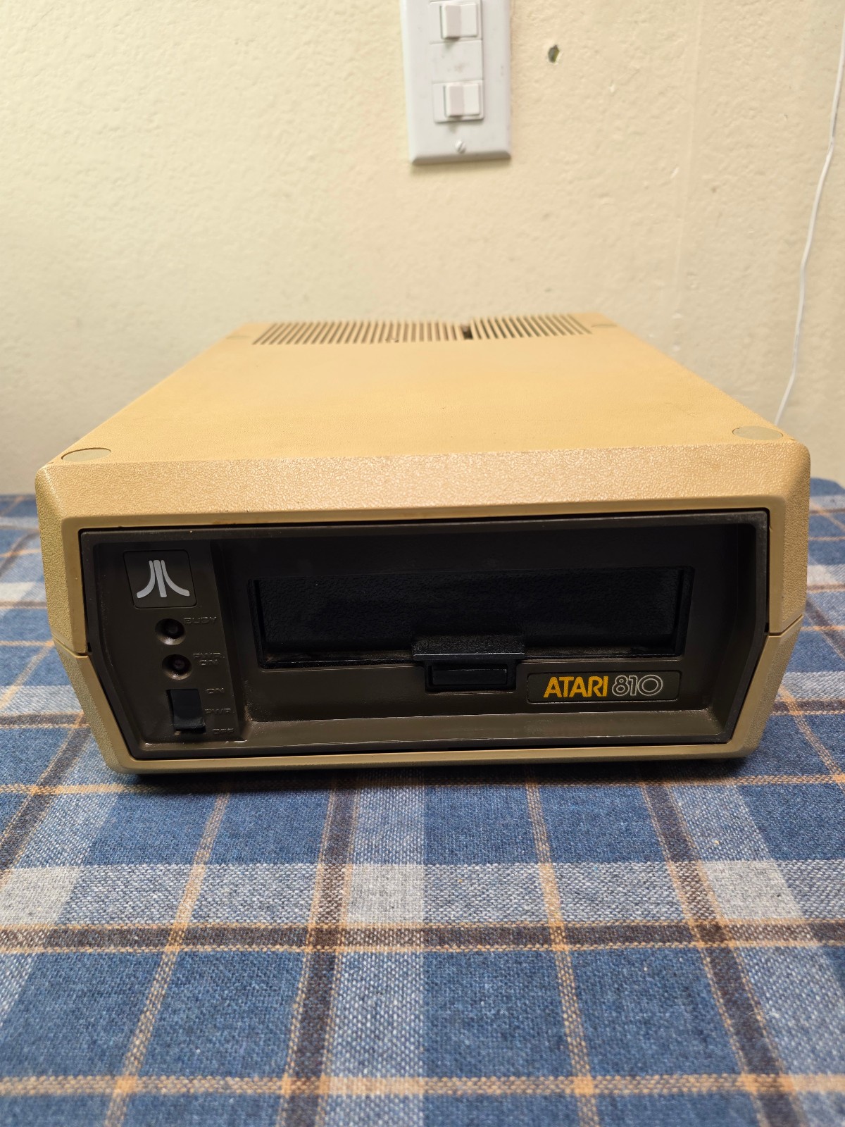 Atari 810 FLOPPY DISK DRIVE ● UNTESTED READ Atari 810 FLOPPY DISK DRIVE ● UNTESTED READ