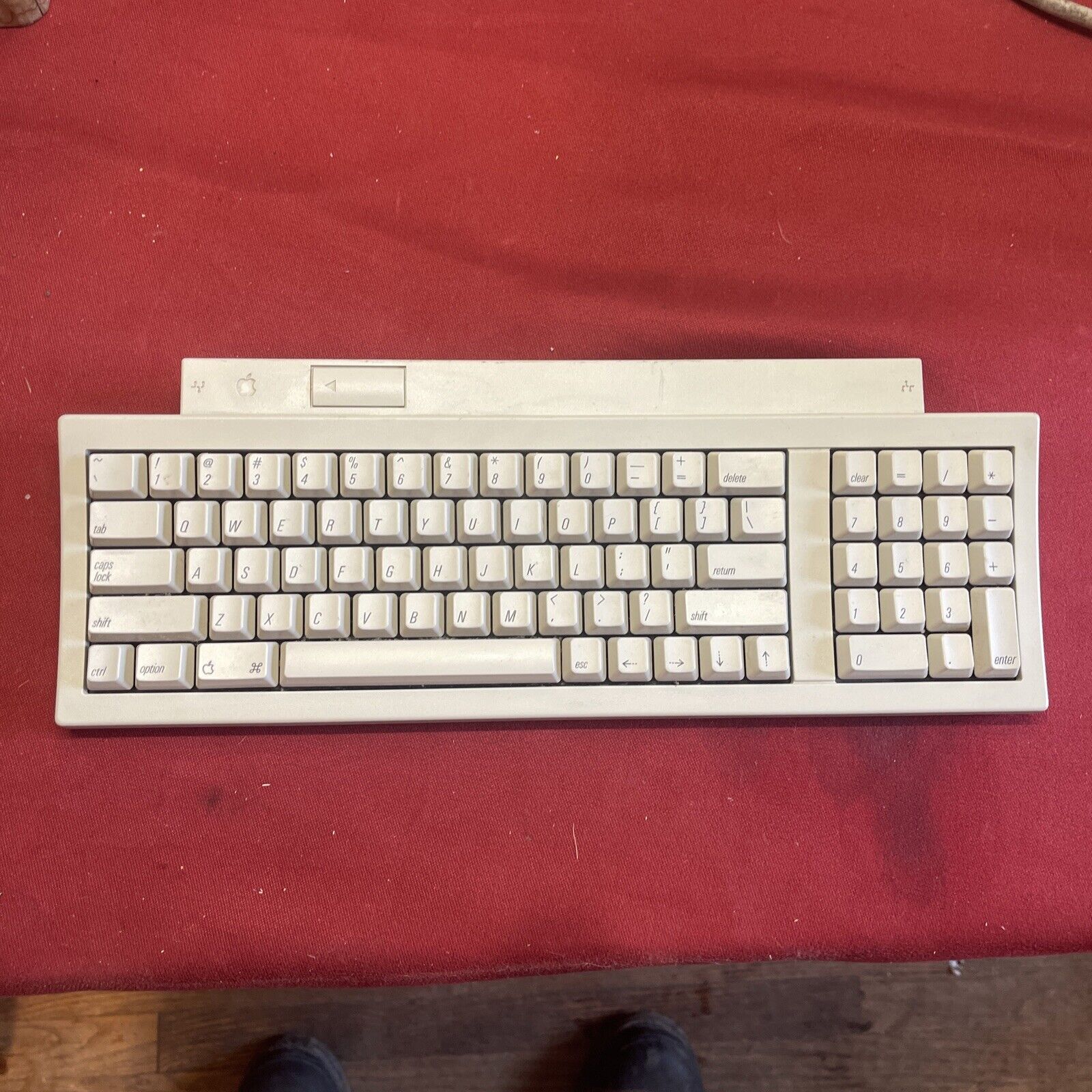 Vintage Apple Keyboard II tested working mint condition M0487