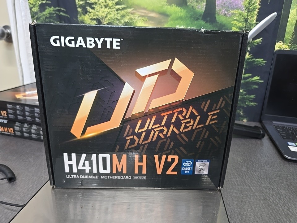 Gigabyte H410M H V2 LGA 1200 Micro ATX DDR4 Intel 10th Motherboard (FOR PARTS) Gigabyte H410M H V2 LGA 1200 Micro ATX DDR4 Intel 10th Motherboard (FOR PARTS)