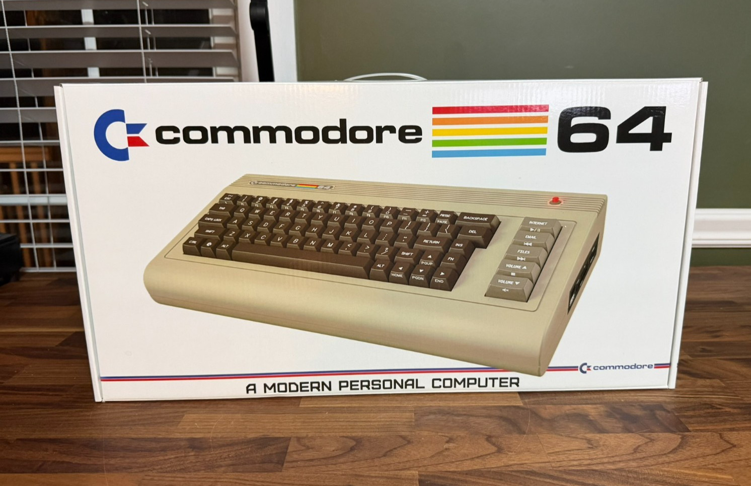Commodore USA 64x Mini-ITX Barebones w/ Slot Load Blu-ray, Memory Card Reader ++ Commodore USA 64x Mini-ITX Barebones w/ Slot Load Blu-ray, Memory Card Reader ++
