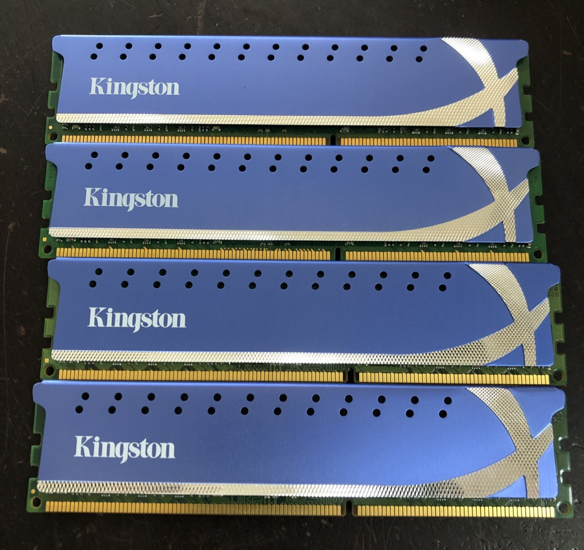Kingston HyperX Genesis 32GB (4X8GB) PC3-12800 DDR3-1600 DESKTOP HEATSINK RAM