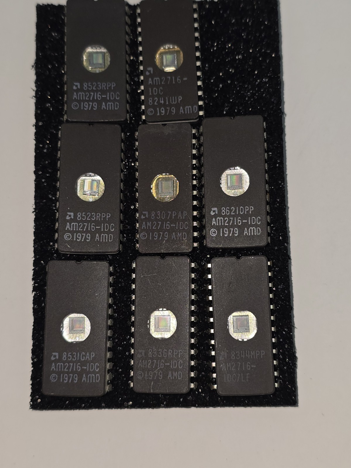 AM2716 Vintage 1979 Chips (Lot Of 8) AM2716 Vintage 1979 Chips (Lot Of 8)