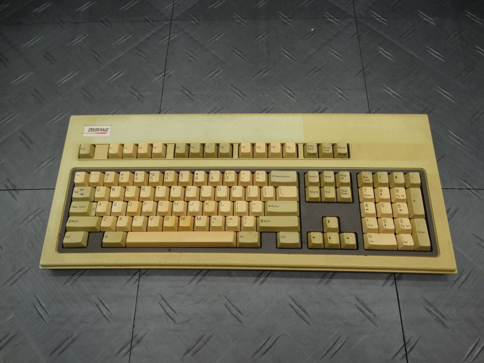 Compaq Mechanical Keyboard Mainframe Collection RT101 XT/AT Connection (02)