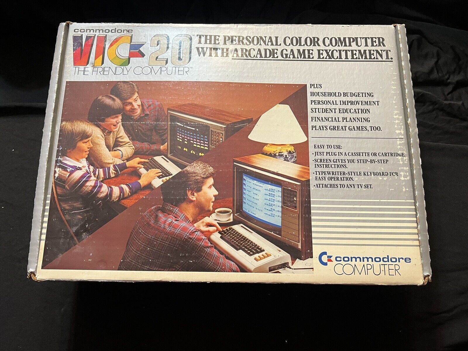 Commodore VIC-20 Personal Computer Keyboard, Manual and box GREAT working shape