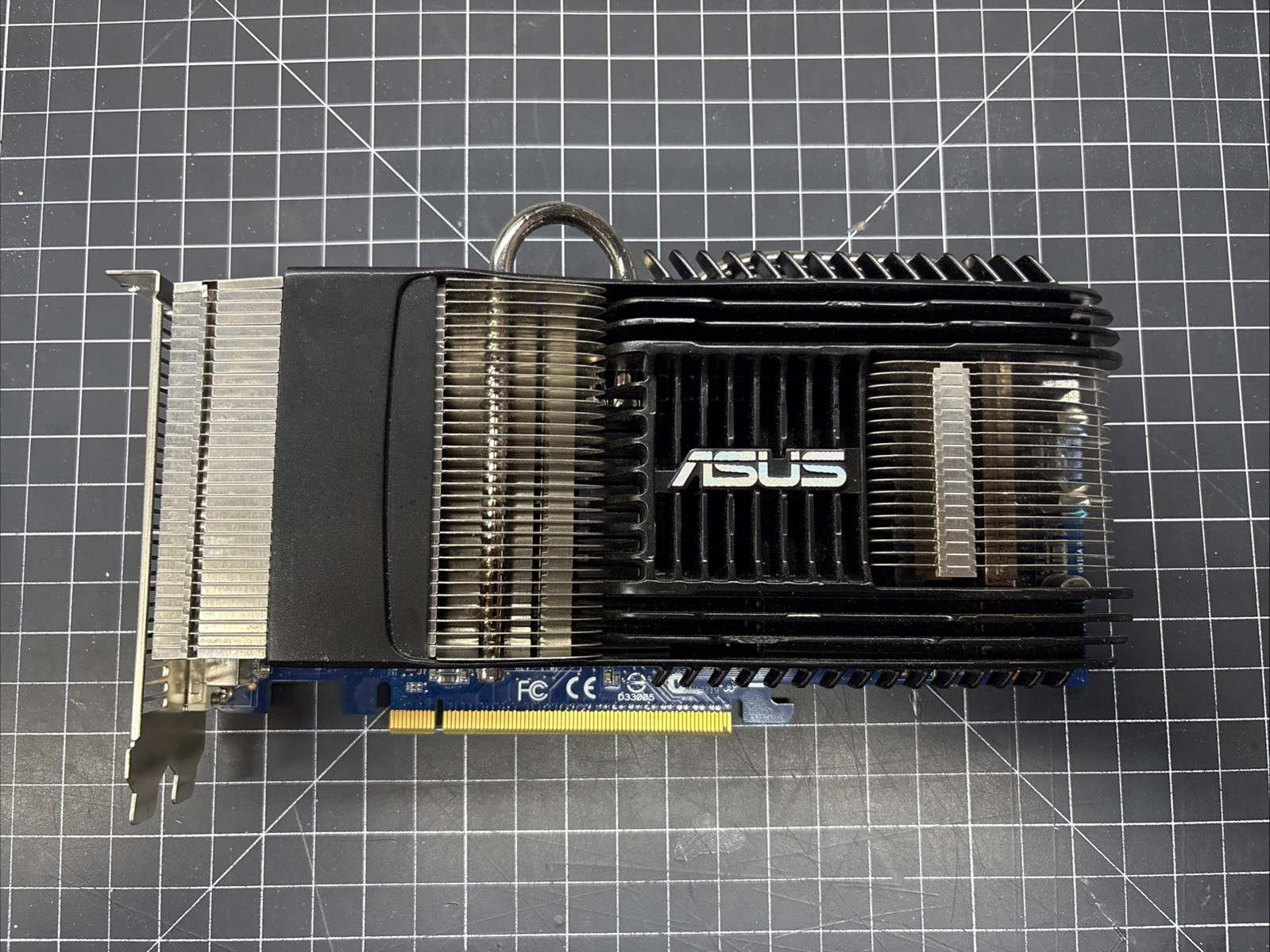 Asus Nvidia Geforce EN 9600 GT SILENT 512MB GDDR3 GPU Video Graphics Card Asus Nvidia Geforce EN 9600 GT SILENT 512MB GDDR3 GPU Video Graphics Card