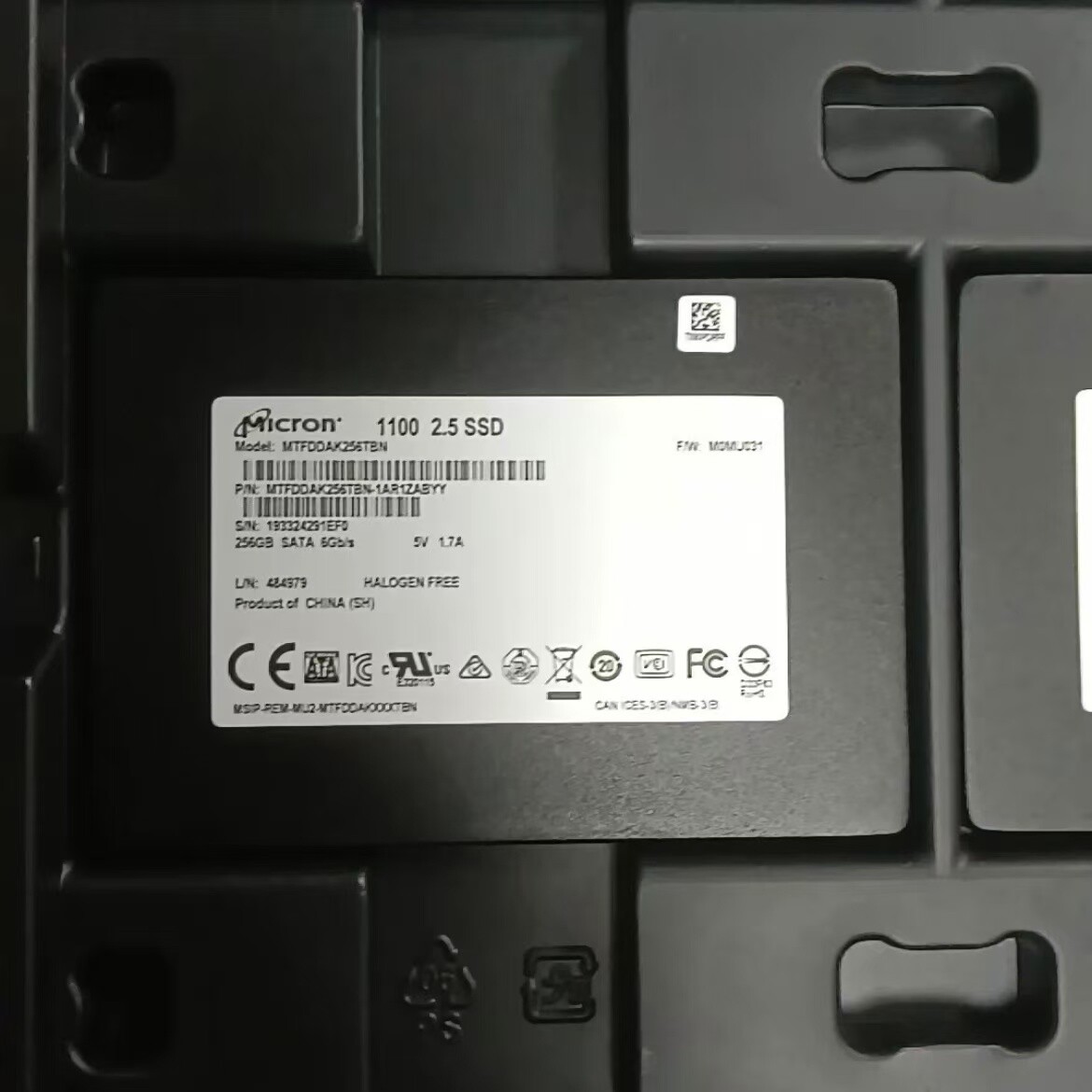 Micron 256GB SSD SATA 3 6Gb/s 1100 Server Data MTFDDAK256TBN-1AR1ZABYY M0MU031