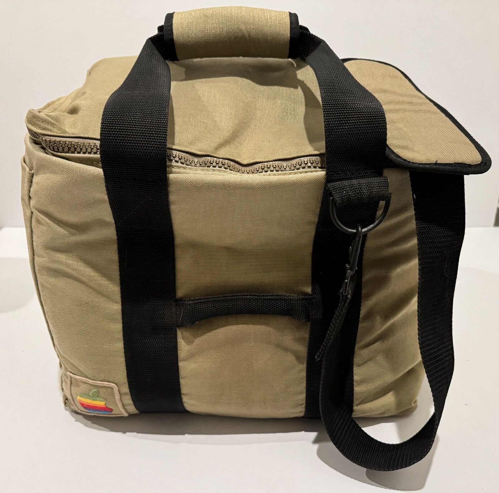 Vintage Macintosh Canvas Carry-On Bag Rainbow Apple (2 of 4)