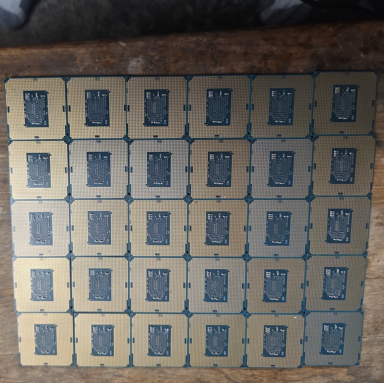 LOT OF 30 MISSING CHIPS INTEL SR2L2 CORE i7-6700  LGA 1151 3.4GHz PARTS REPAIR