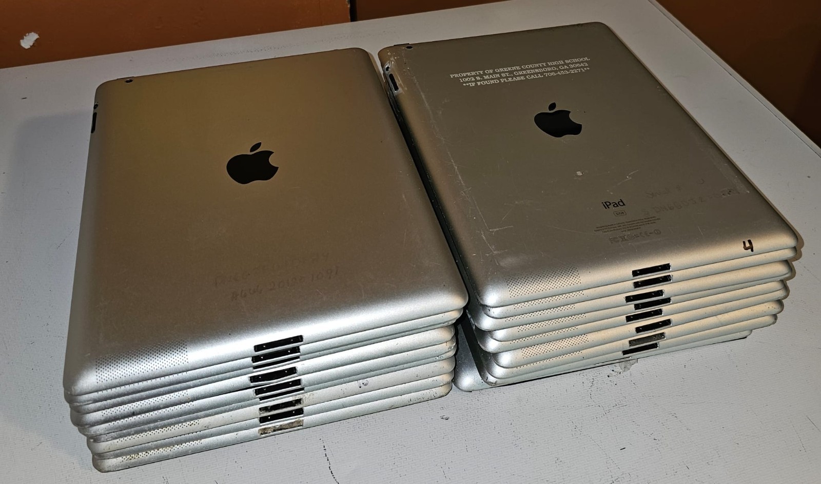 Lot of 20 Apple iPad 2 32GB Wi-Fi Black A1395 - FOR PARTS or REPAIR ONLY - READ Lot of 20 Apple iPad 2 32GB Wi-Fi Black A1395 - FOR PARTS or REPAIR ONLY - READ