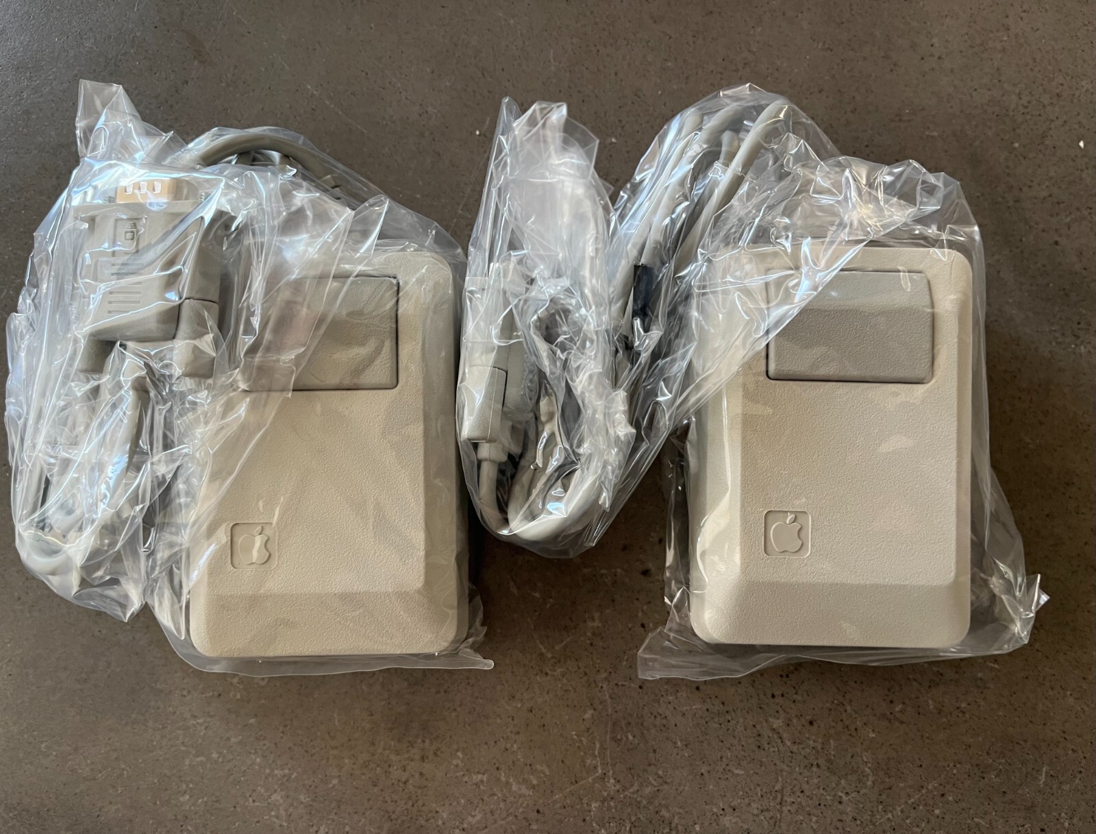 Two Macintosh Platinum Mouse/Mice - Apple 128K 512K 512Ke Mac Plus M0100 - NEW Two Macintosh Platinum Mouse/Mice - Apple 128K 512K 512Ke Mac Plus M0100 - NEW