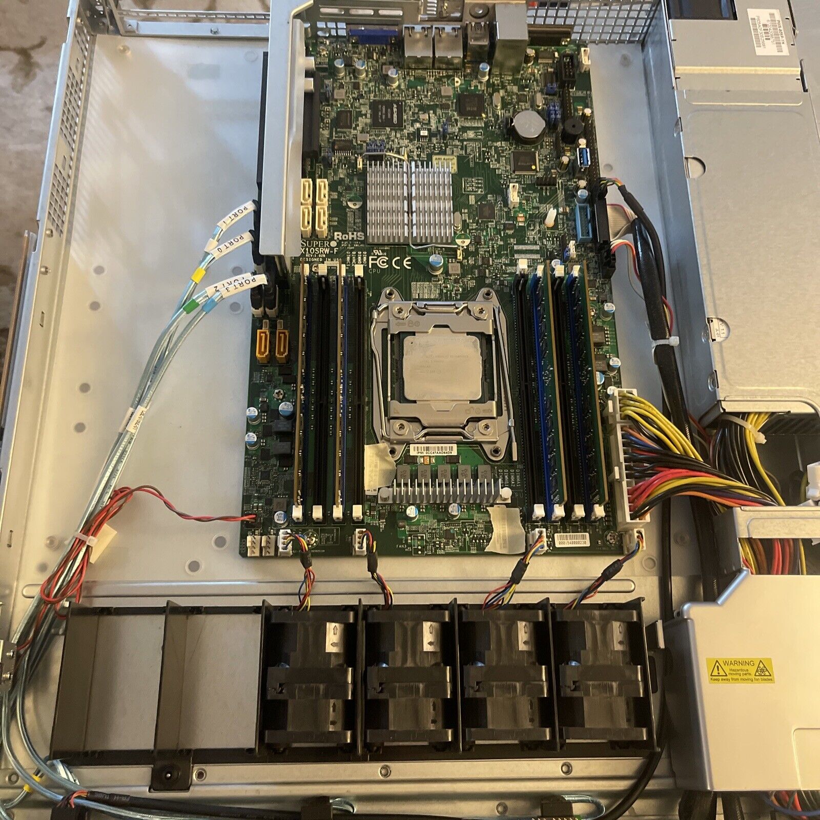 Supermicro CSE-815 Server Xeon E5-1650V3 3.5 GHz, 32 Ram, No HDD/SSD, X10SRW-F