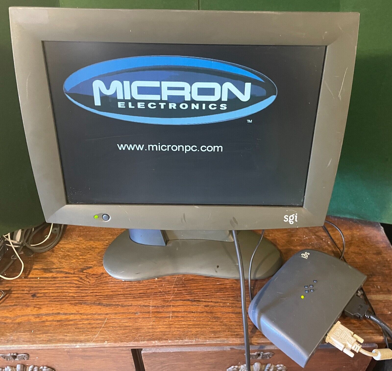 Vintage SGI Silicon Graphics 1600SW Flat Panel Monitor & Multilink Adapter