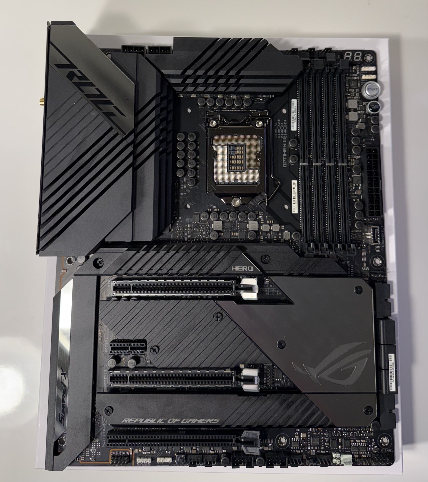 ASUS ROG Maximus XIII Hero Z590 LGA1200 Motherboard Clean Socket No Bent Pins ASUS ROG Maximus XIII Hero Z590 LGA1200 Motherboard Clean Socket No Bent Pins