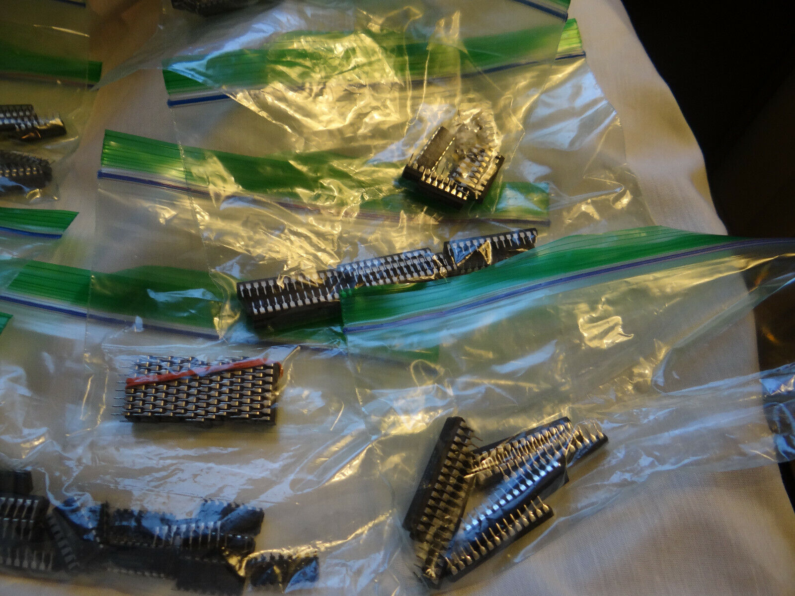 Lot of 26 - Micron Tech 4264 - 64K x 1 Dipp Memory - 16 pin