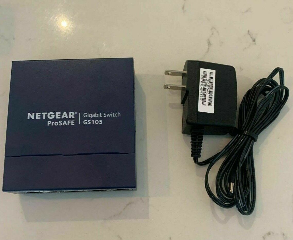  NETGEAR GS105 GS105v5 5-Port Gigabit Ethernet Switch, Plug-and-Play 