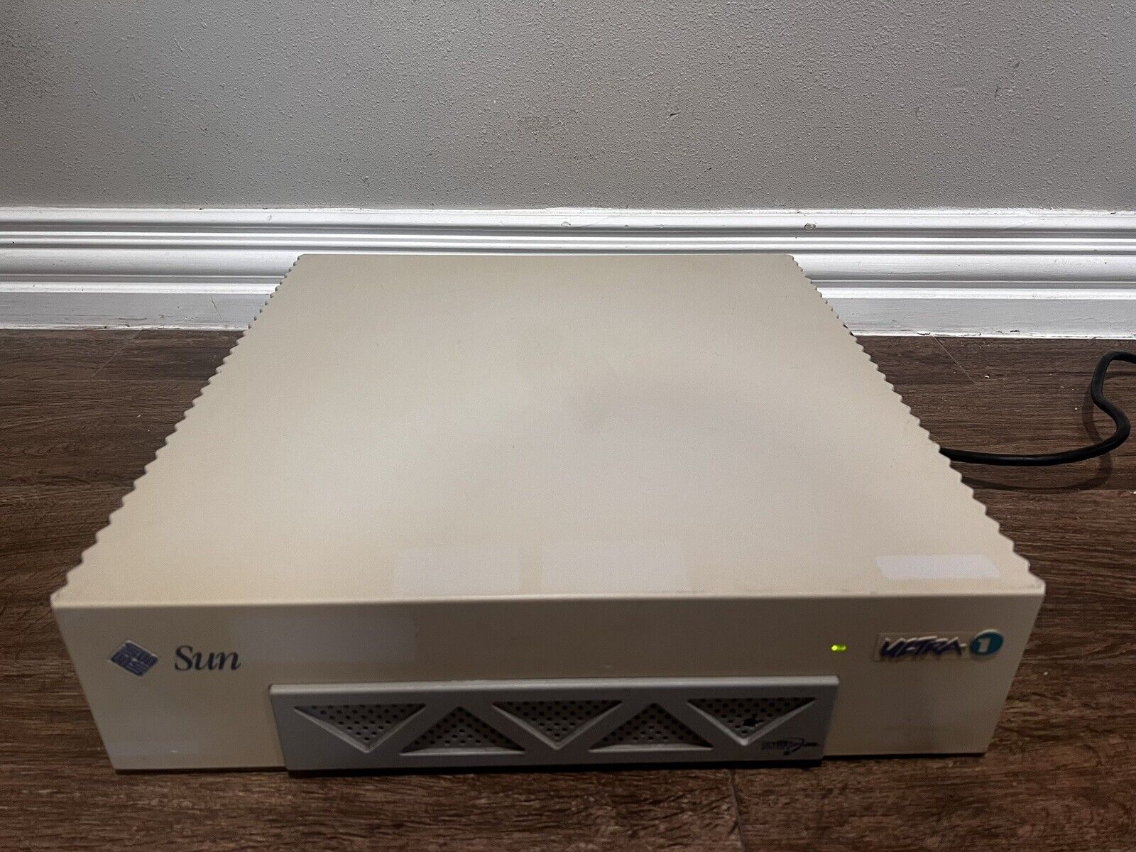 Vintage Sun Ultra 1 Workstation UltraSPARC Powers On