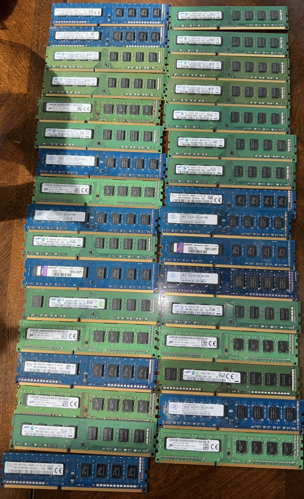 Lot Of (33) 4gb Ddr3 Memory Sticks Desktop