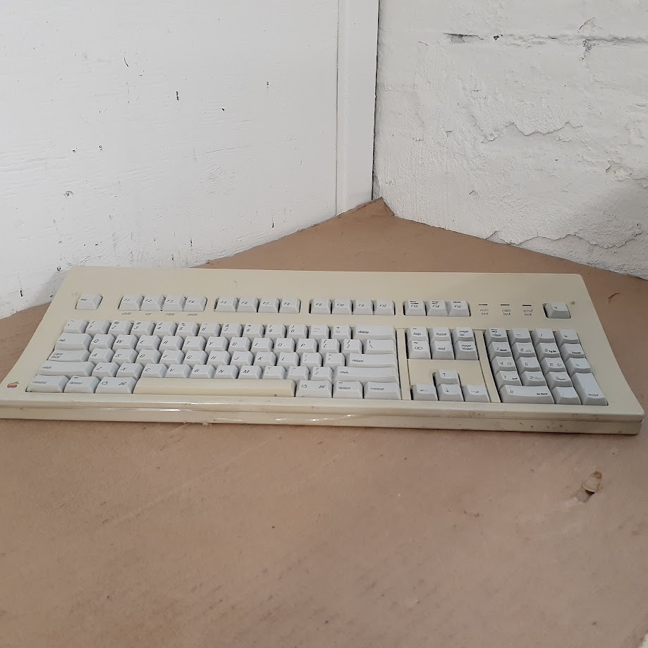 Vintage Apple Extended Keyboard- M0115 - no cord Vintage Apple Extended Keyboard- M0115 - no cord