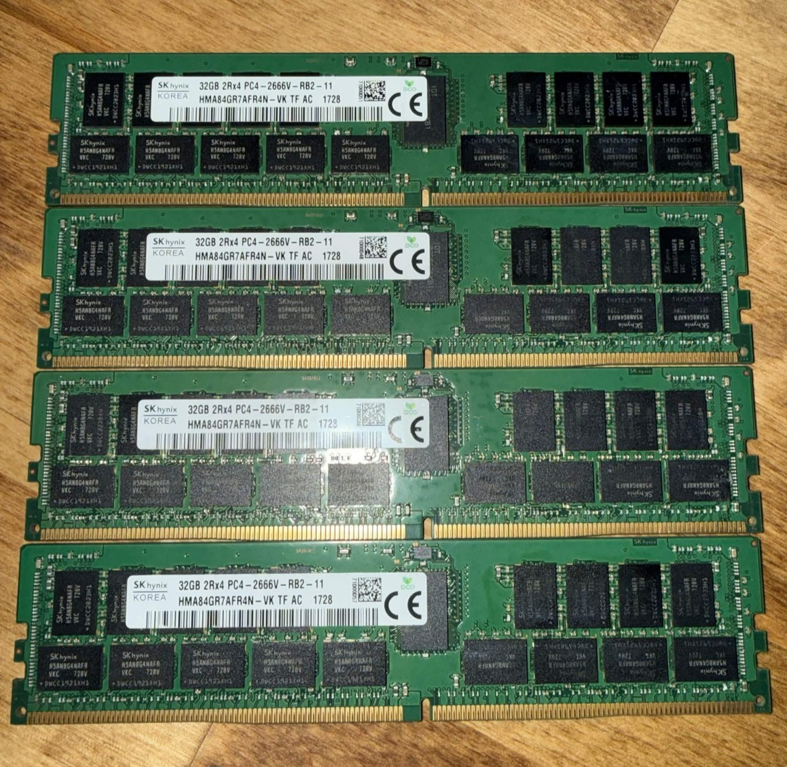 Hynix HMA84GR7AFR4N-VK T3 AD PC4 2666V-RB2-11 32X4 128GB 32GBX4 Hynix HMA84GR7AFR4N-VK T3 AD PC4 2666V-RB2-11 32X4 128GB 32GBX4