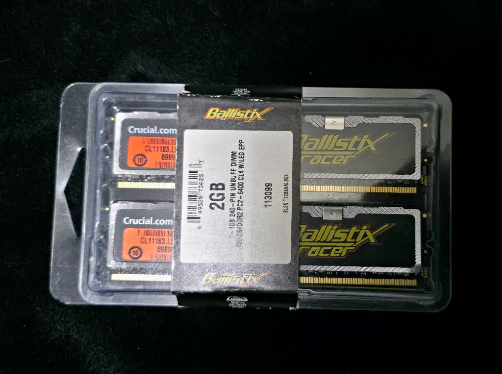 Crucial Ballistix Tracer 2GB (2x1GB) DDR2-800 PC2-6400 240-Pin DIMM Crucial Ballistix Tracer 2GB (2x1GB) DDR2-800 PC2-6400 240-Pin DIMM