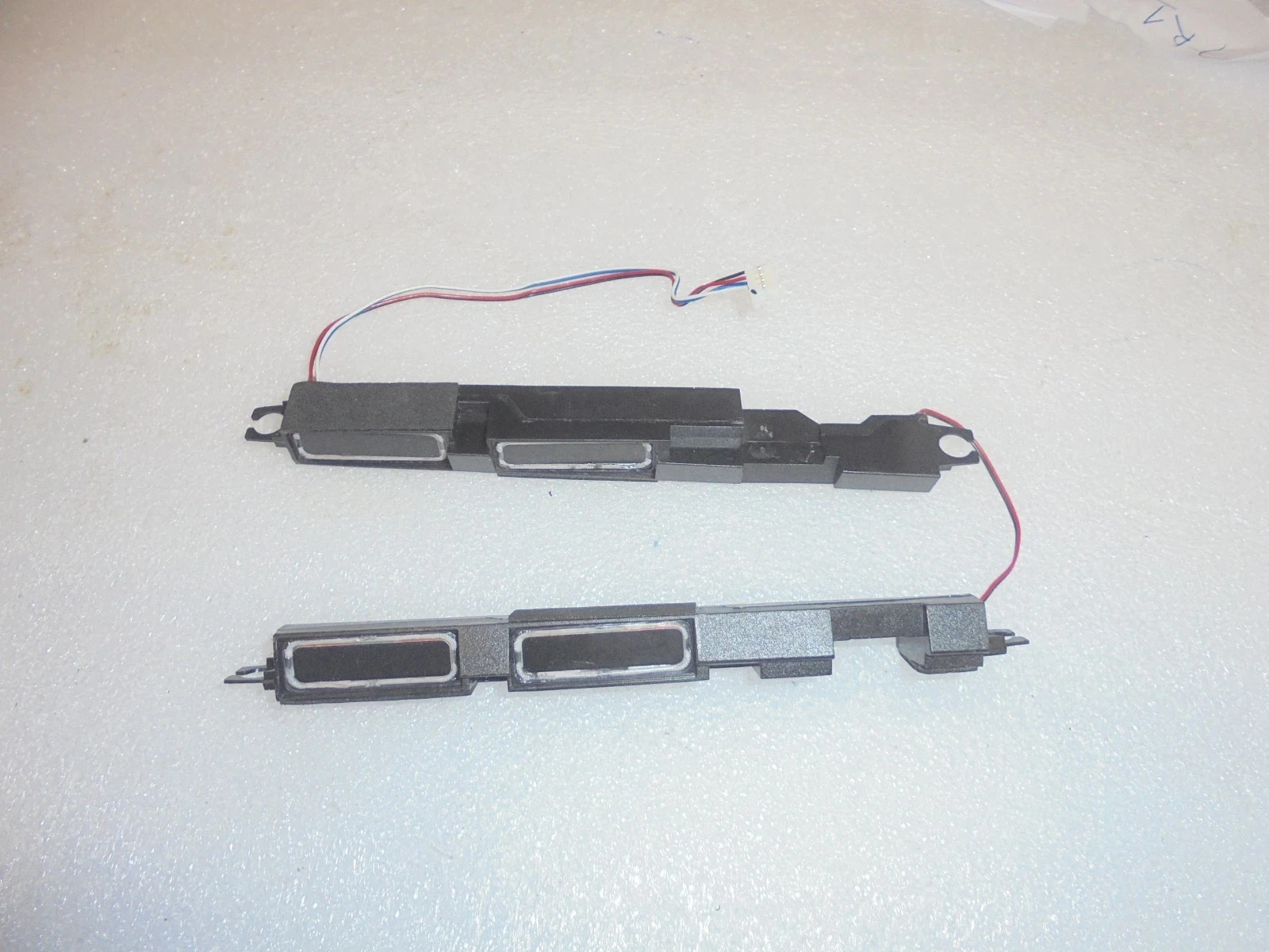 New DELL Alienware 17 R4 Left Right Speakers PK23000UA00 P/N JW7R1 0JW7R1 New DELL Alienware 17 R4 Left Right Speakers PK23000UA00 P/N JW7R1 0JW7R1