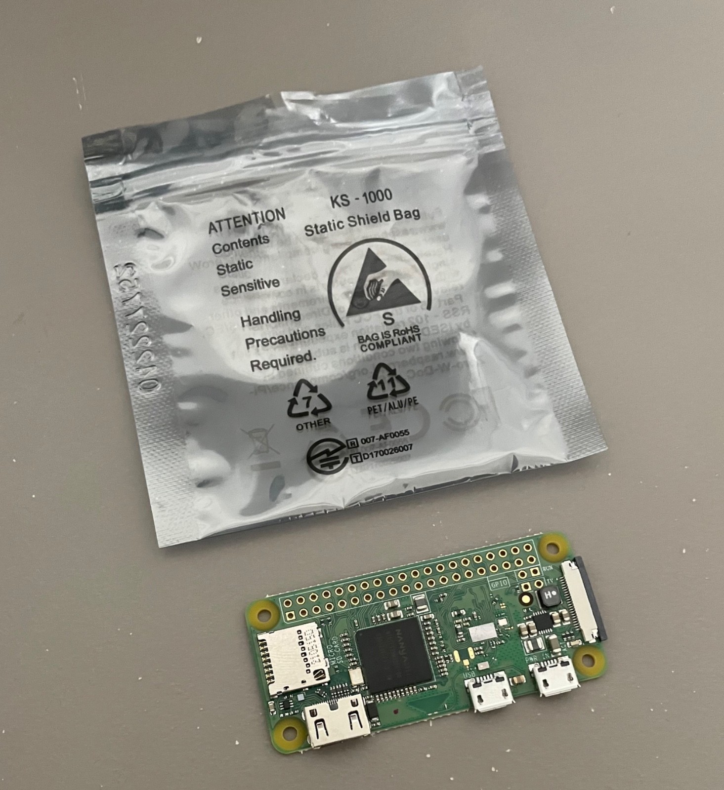 Raspberry Pi Zero W V1.1 Single Board Computer 512MB WiFi Bluetooth