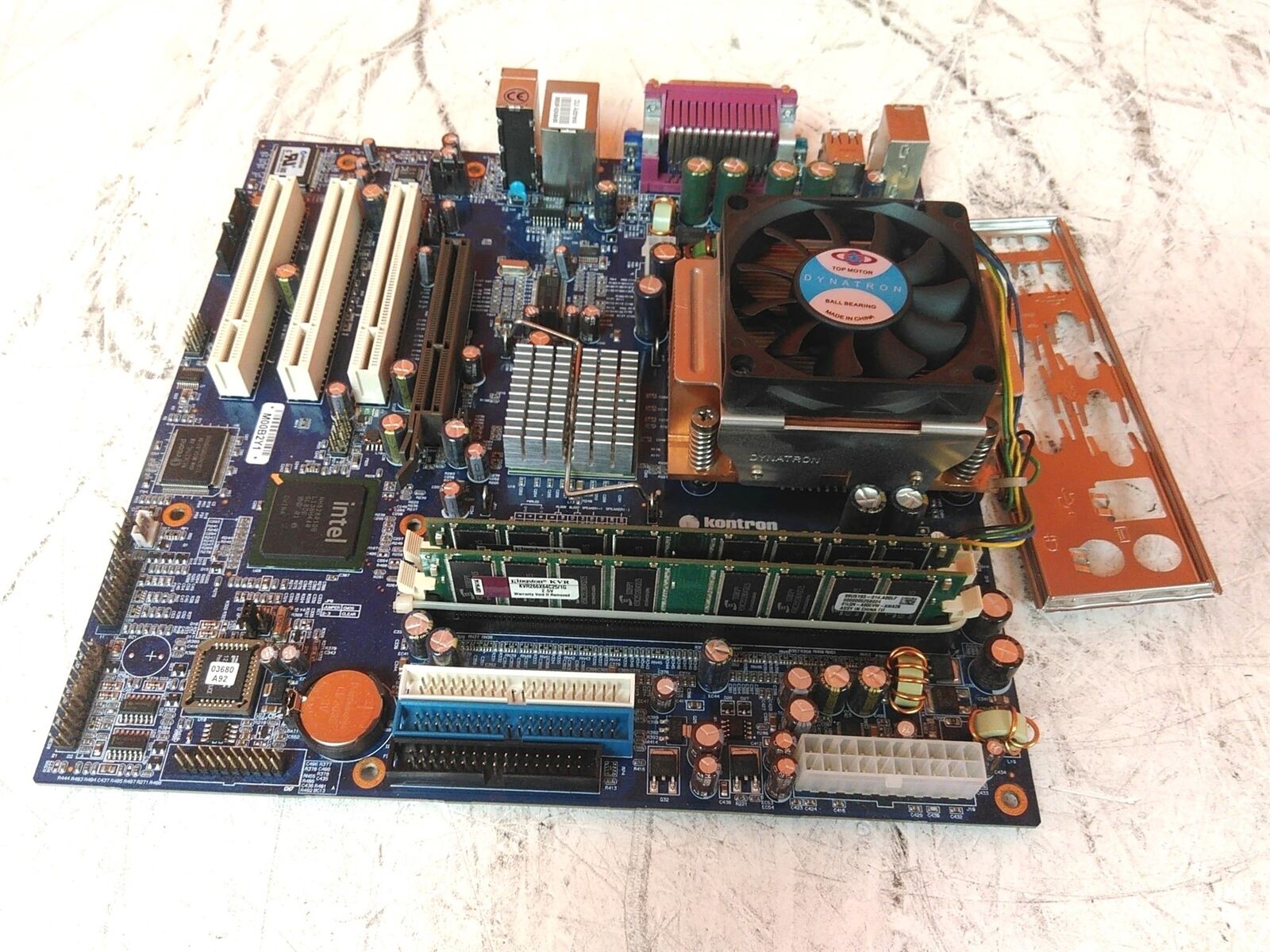 Kontron 886LCD/ATXU Motherboard Intel Pentium 4 2.4GHz 2GB 0HD 