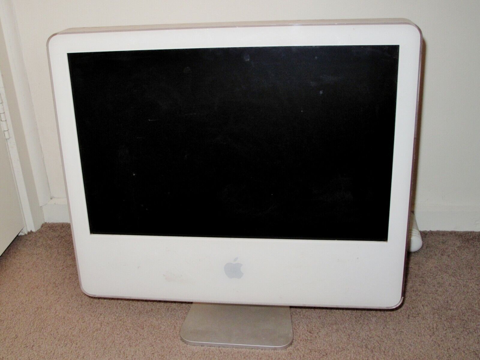 Apple iMac G5 computer. 20 inch screen. Mac OSX Macintosh vintage