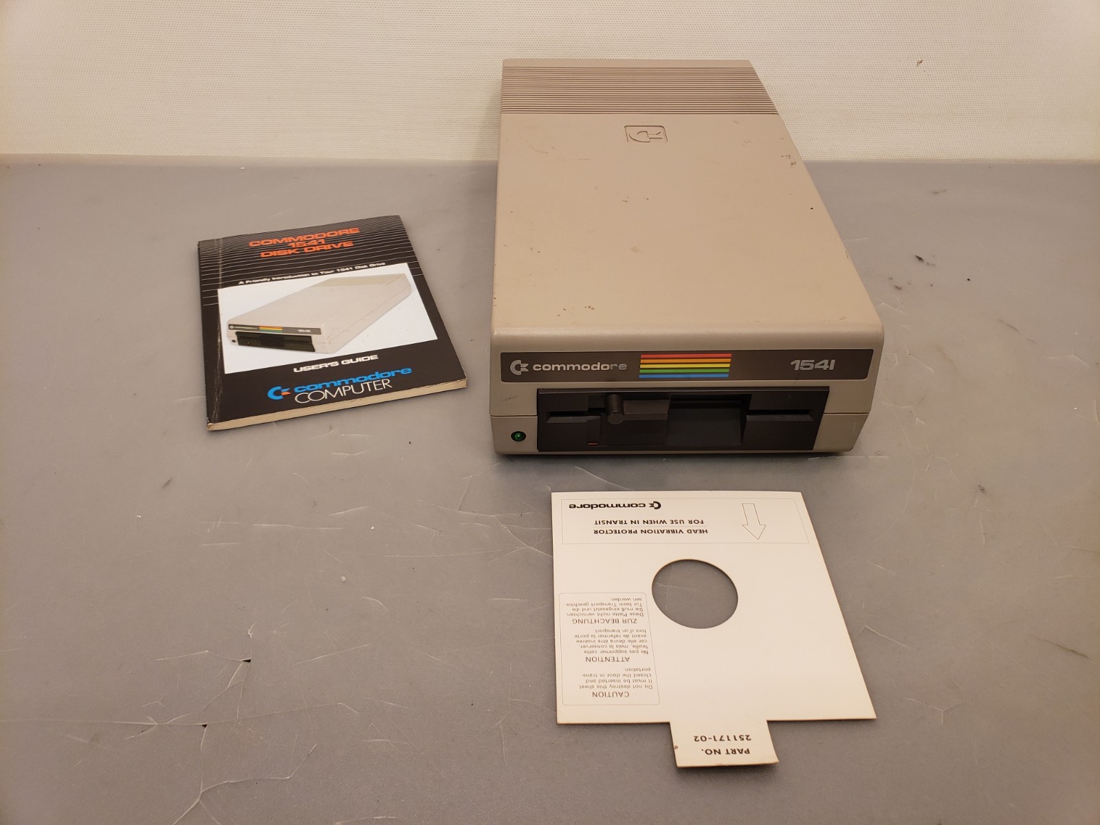 Vintage Commodore 1541 Floppy Disk Drive FDD C64 w/ Manual,insert Nice, **Tested Vintage Commodore 1541 Floppy Disk Drive FDD C64 w/ Manual,insert Nice, **Tested