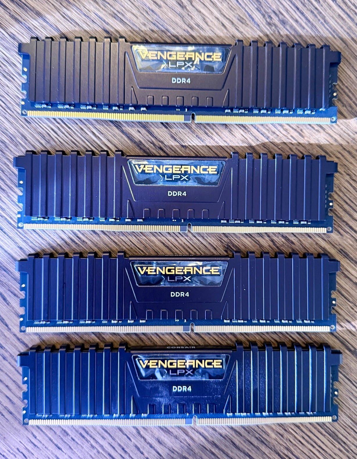 Corsair Vengeance LPX 128GB 4x32GB DDR4-3200 RAM CMK128GX4M4E3200C16 Corsair Vengeance LPX 128GB 4x32GB DDR4-3200 RAM CMK128GX4M4E3200C16