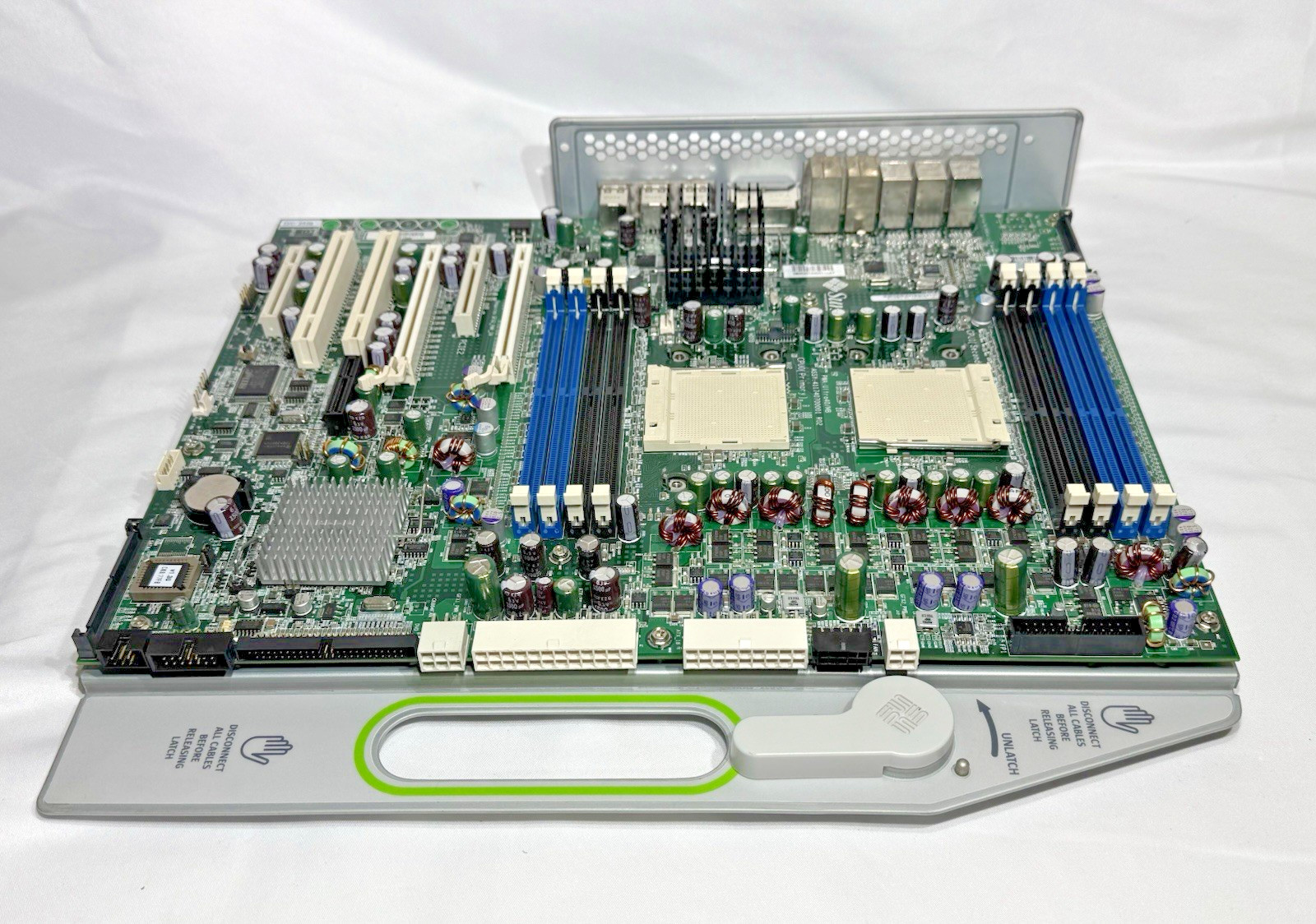 Sun 375-3343 Ultra 40 System Board, 0GHZ CPU, 0MB Memory, TESTED Sun 375-3343 Ultra 40 System Board, 0GHZ CPU, 0MB Memory, TESTED