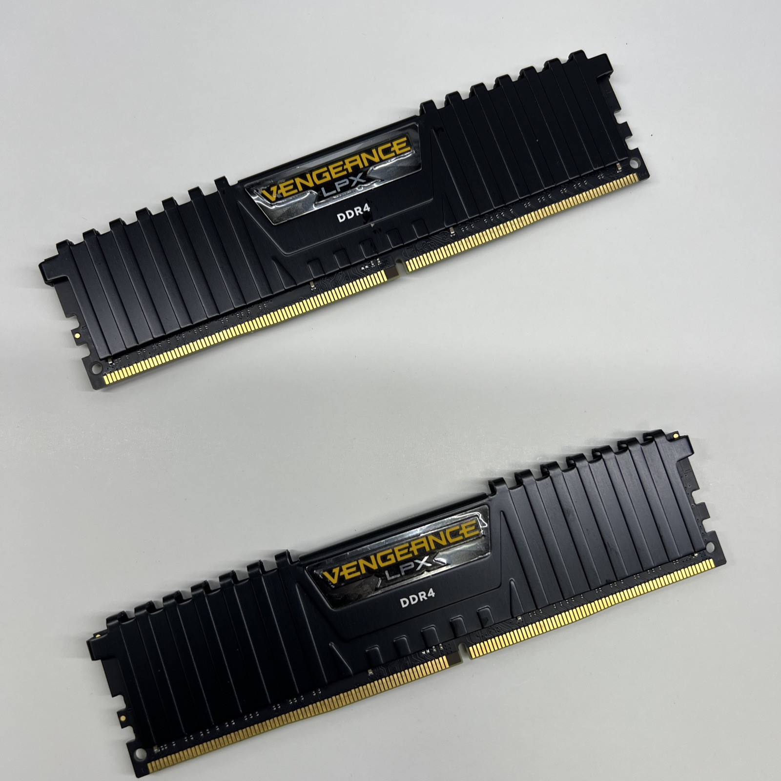 Corsair Vengeance LPX 32GB (2x16GB) RAM DDR4 3200MHz CMK32GX4M2E3200C16 Corsair Vengeance LPX 32GB (2x16GB) RAM DDR4 3200MHz CMK32GX4M2E3200C16