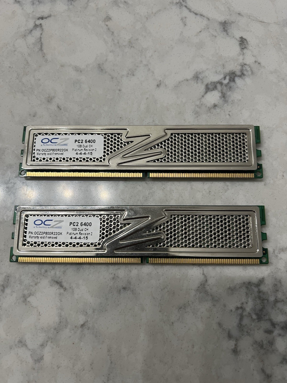 OCZ Platinum Rev 2 DDR2-800 PC2-6400 2GB (2x1GB) DIMM OCZ2P800R22GK OCZ Platinum Rev 2 DDR2-800 PC2-6400 2GB (2x1GB) DIMM OCZ2P800R22GK