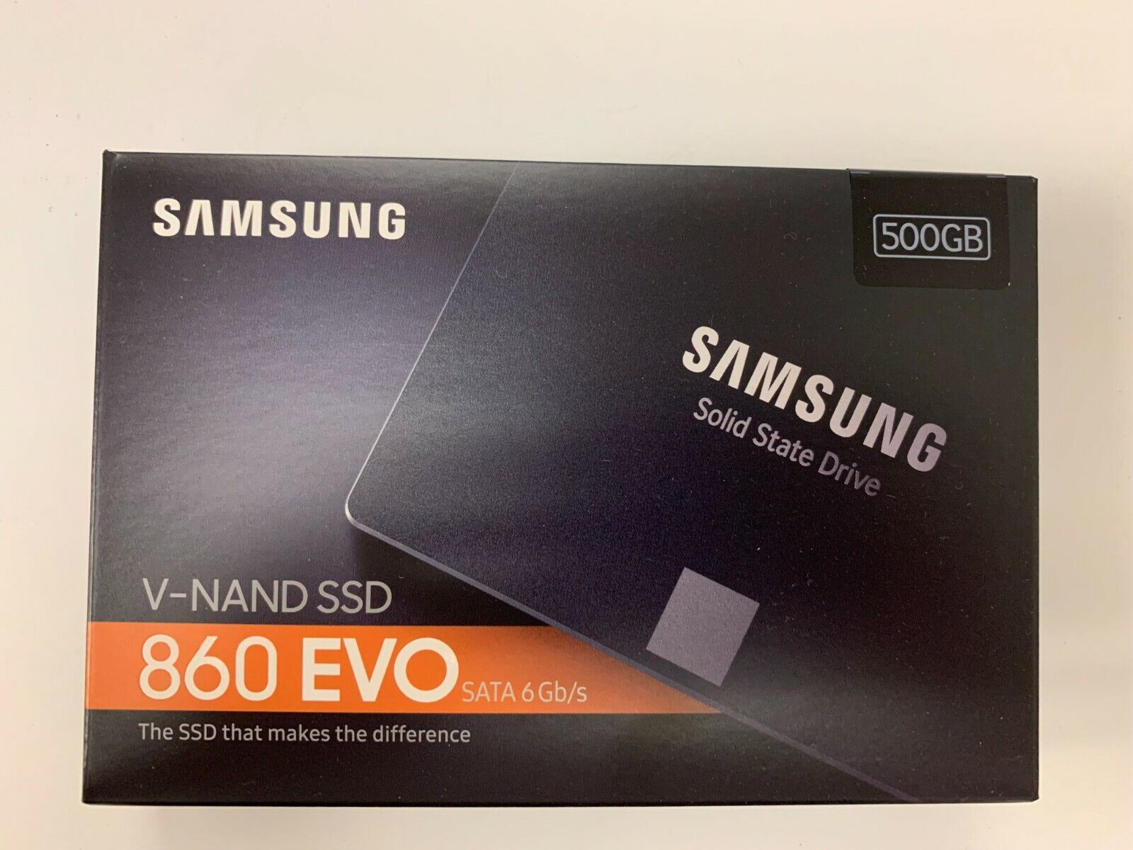 New SAMSUNG 860 EVO 2.5\