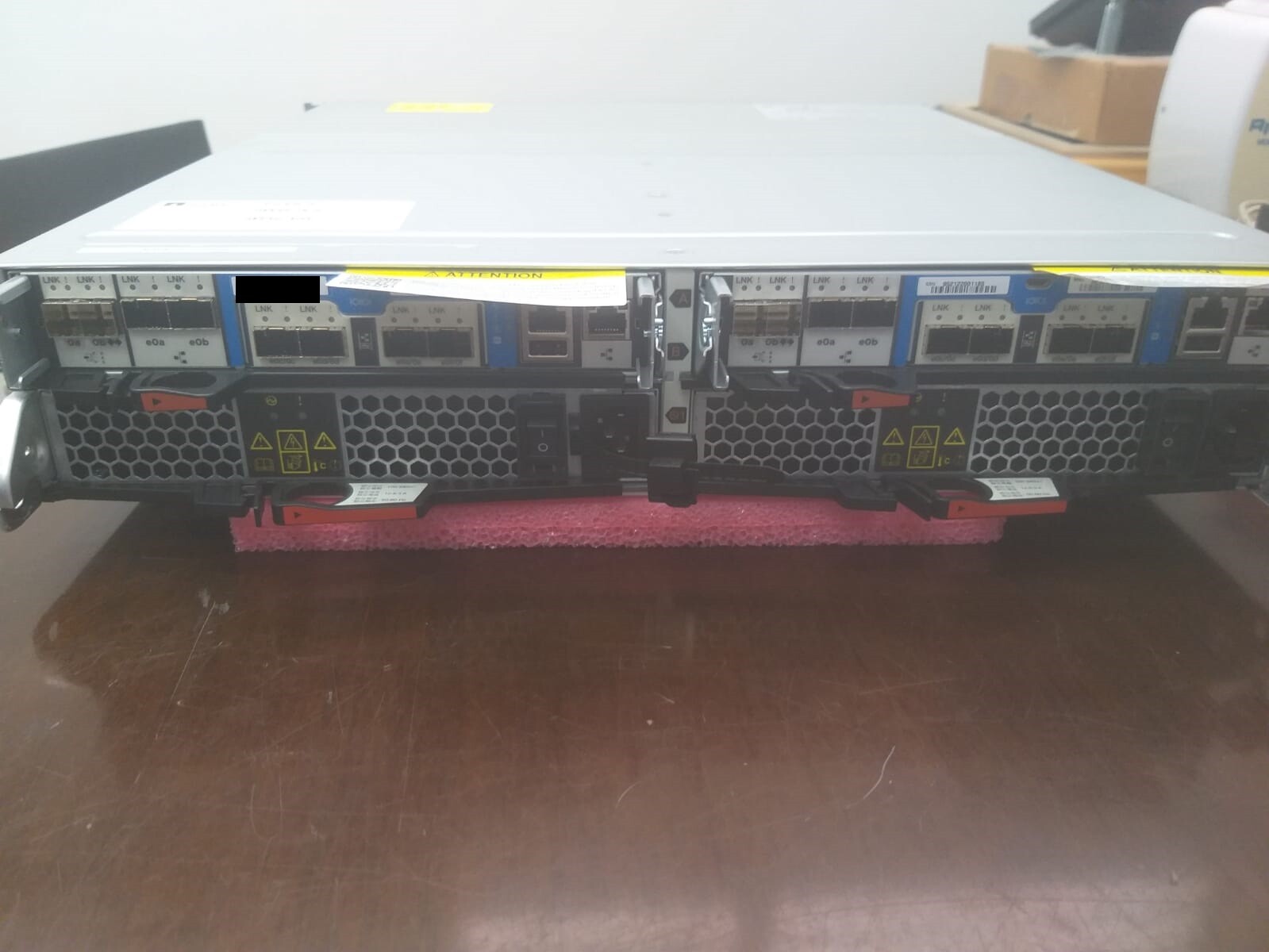 Netapp AFF-A220 Unified config. NAJ-1501 inc.: 2 controllers & 2 power supplies Netapp AFF-A220 Unified config. NAJ-1501 inc.: 2 controllers & 2 power supplies
