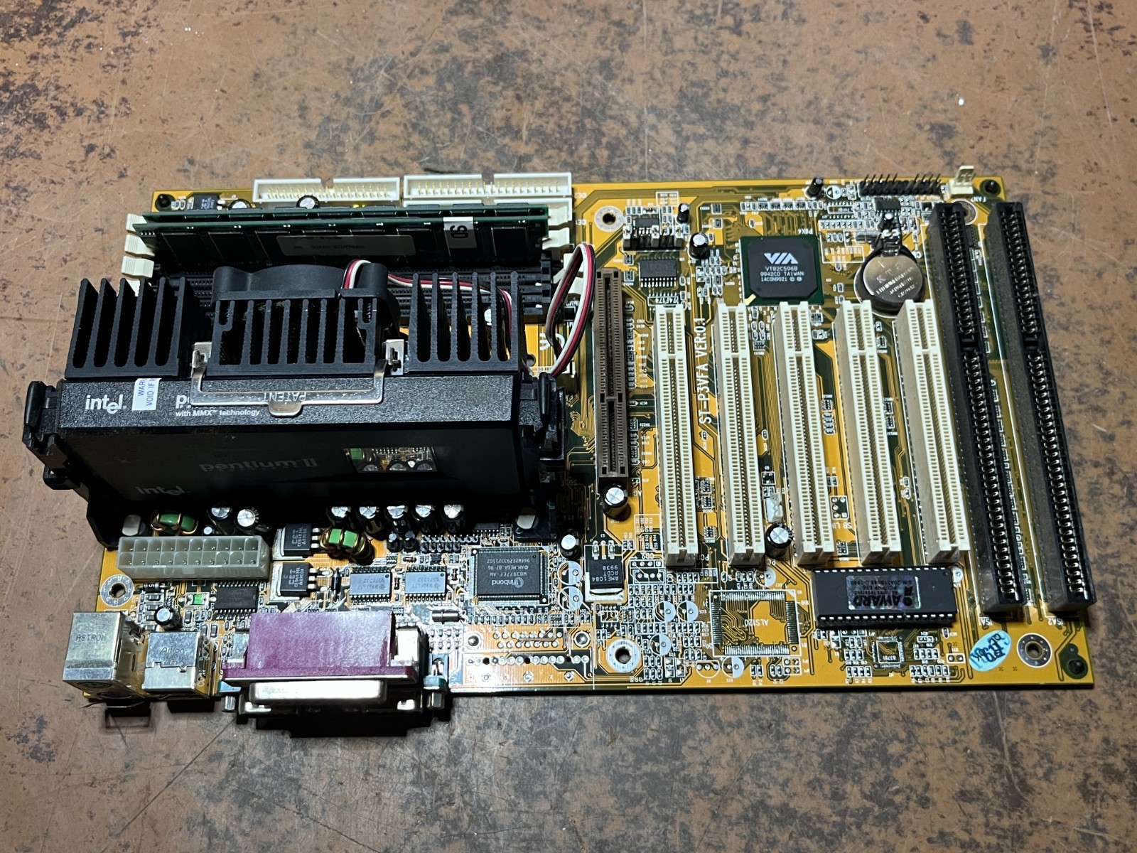 RARE Vintage Motherboard SUPERTEK ST-P3VFA SLOT 1 SDRAM AGP PCI ISA ATX