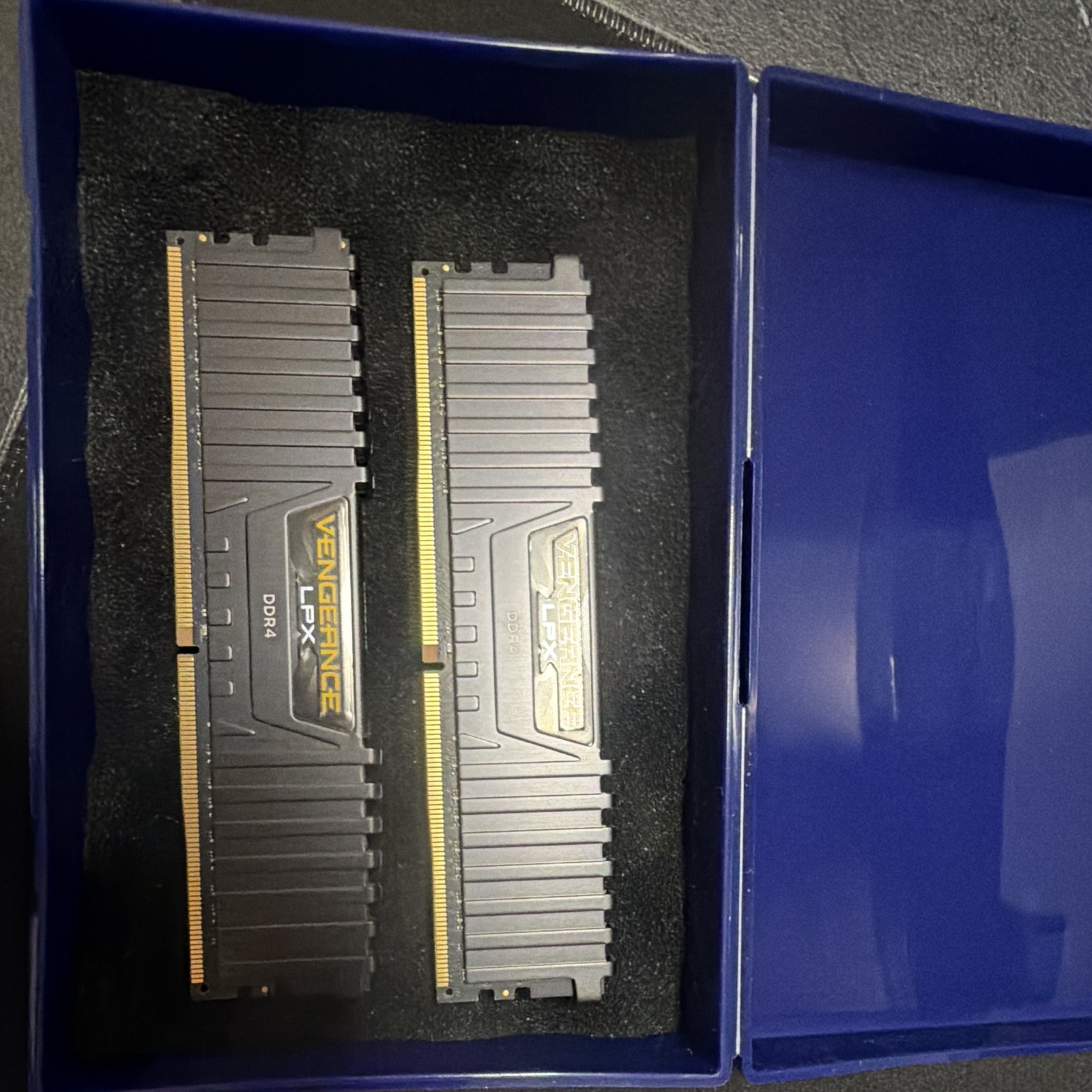 Corsair Vengeance LPX DDR4 16GB 2x8GB 3200MHz DIMM 288-pin CMK16GX4M2B3200C16 Corsair Vengeance LPX DDR4 16GB 2x8GB 3200MHz DIMM 288-pin CMK16GX4M2B3200C16