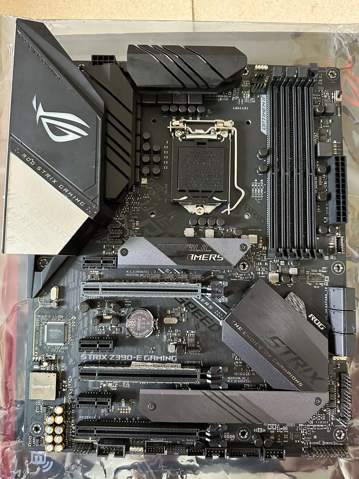 ASUS STRIX Z390-E GAMING LGA1151 Motherboard Intel Z390 Chipset Gaming Mainboard ASUS STRIX Z390-E GAMING LGA1151 Motherboard Intel Z390 Chipset Gaming Mainboard