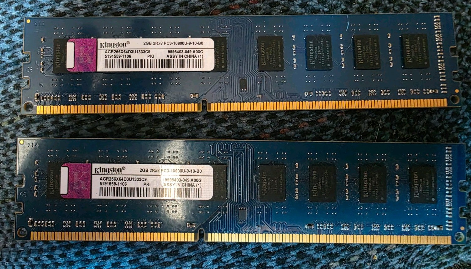 2X Kingston 2GB DDR3 desktop memory stick (RAM) model spec PC3-10600U
