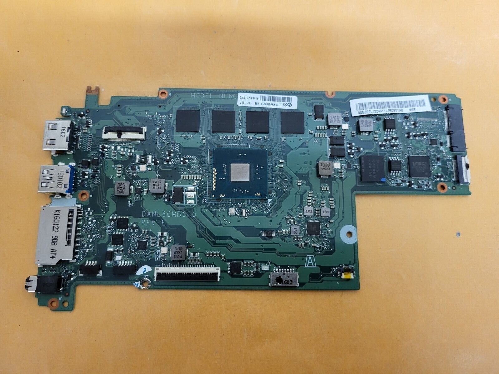 Genuine Lenovo N22-20 Chromebook Motherboard 4GB CPU SR29H DANL6CMB6E0 
