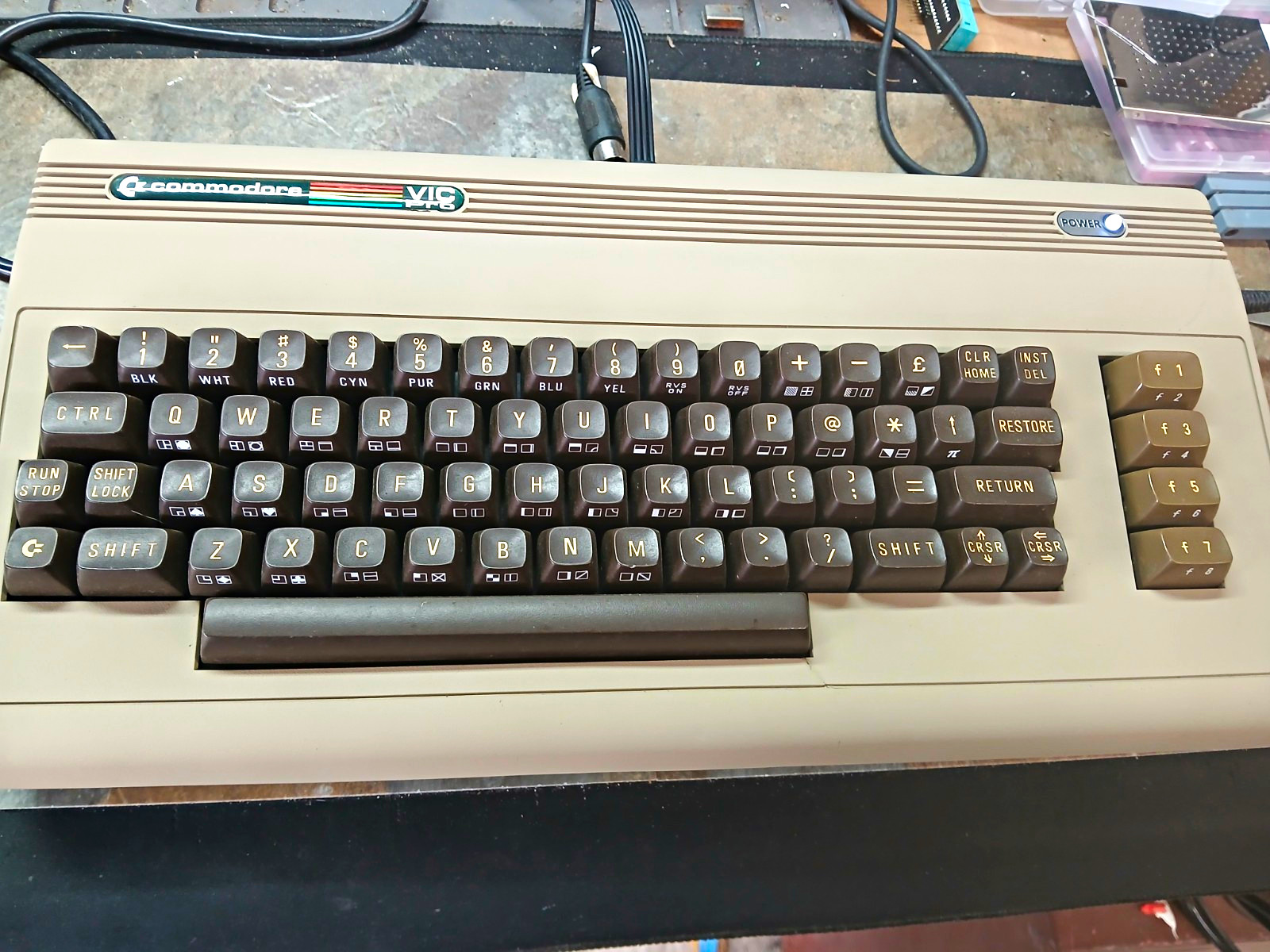 COMMODORE 250466 REPLICA BUILD | NTSC | VIC-II KAWARI | NEW CHIPS COMMODORE 250466 REPLICA BUILD | NTSC | VIC-II KAWARI | NEW CHIPS