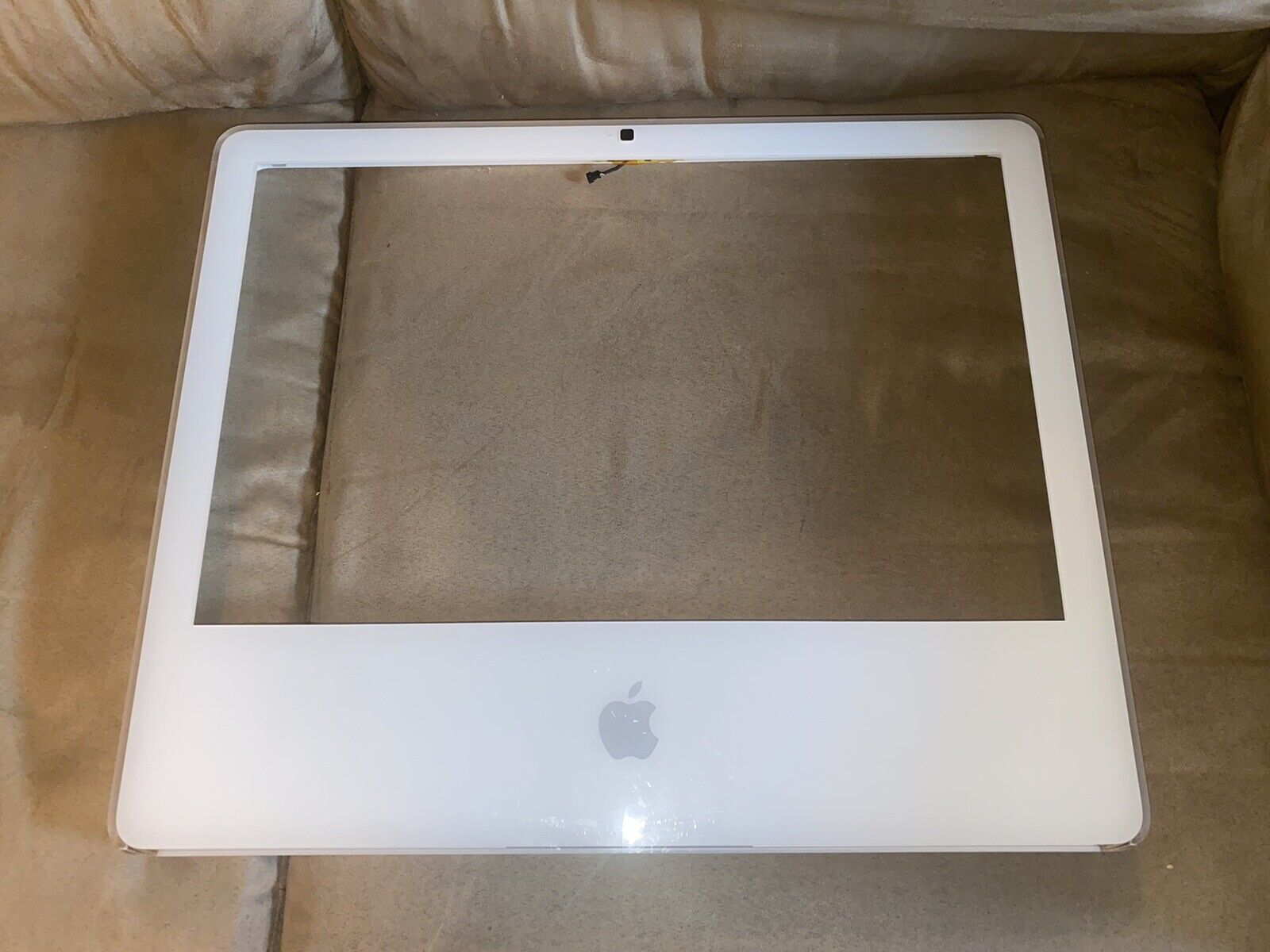 Apple iMac 5,1 A1207 EMC 2118 Core 2 Duo Late 2006 Front Bezel and Camera