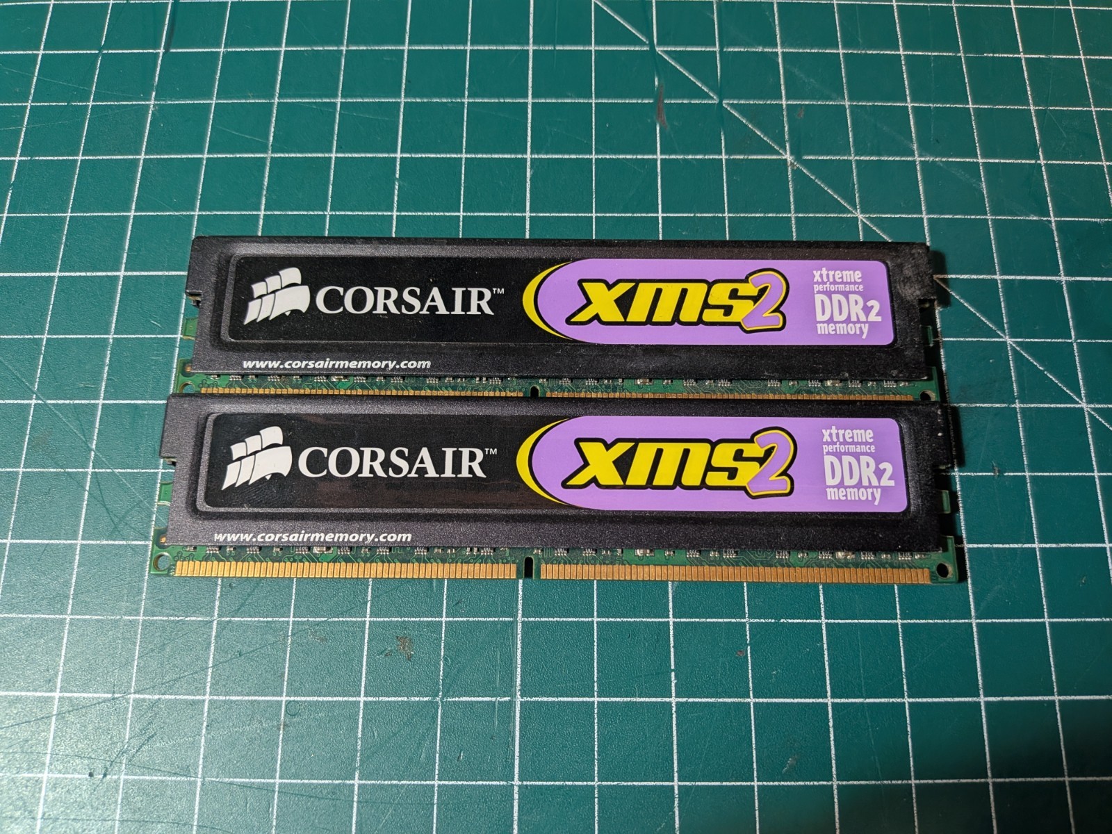 Corsair XMS2 2GB (2x1GB) DDR2 800MHz PC2-6400 Desktop RAM Memory CM2X1024-6400C4 Corsair XMS2 2GB (2x1GB) DDR2 800MHz PC2-6400 Desktop RAM Memory CM2X1024-6400C4