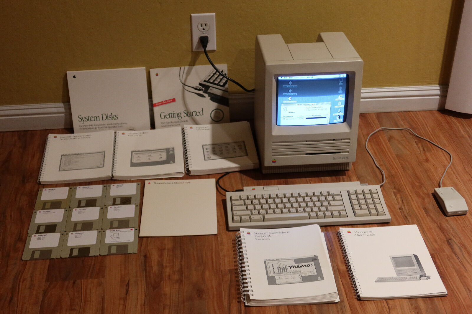 Macintosh SE Restored vintage with extras , 4MB,  BlueSCSI and accelerator board