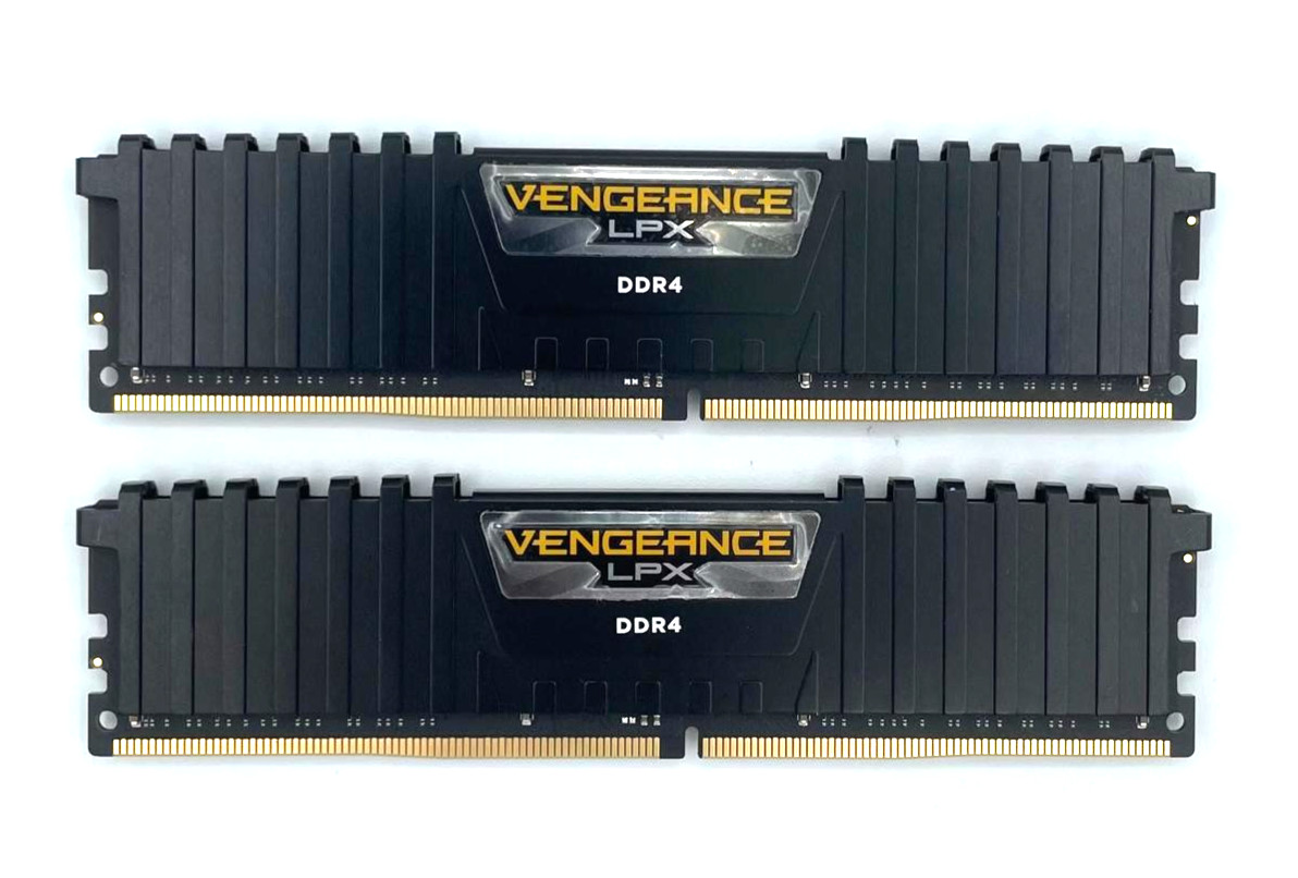 Corsair CMK32GX4M2B3000C15 Vengeance LPX DDR4 3000mhz Memory Kit - 32GB (2x16GB) Corsair CMK32GX4M2B3000C15 Vengeance LPX DDR4 3000mhz Memory Kit - 32GB (2x16GB)